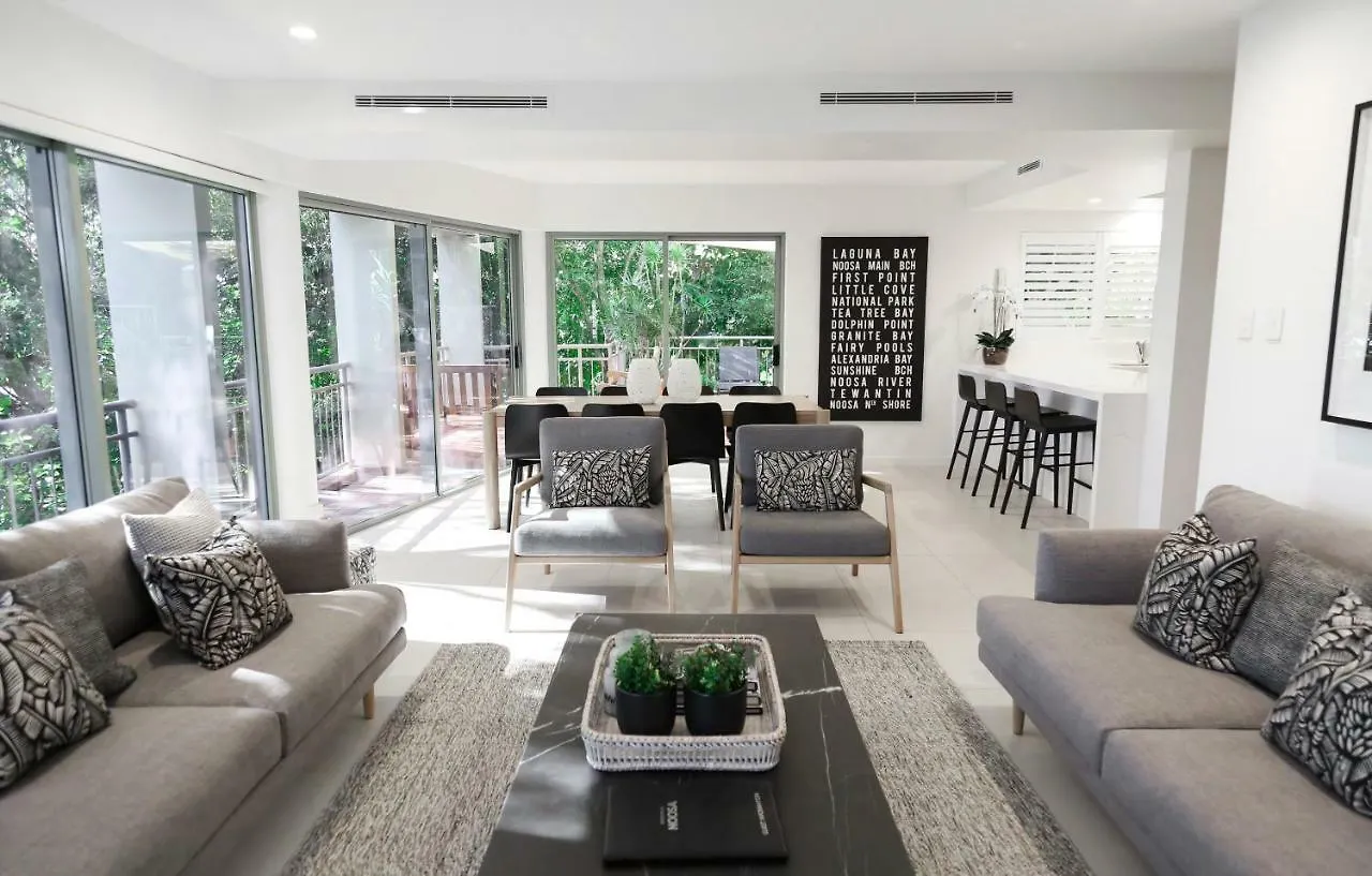 Hastings Park: Elegant Noosa Gem By The Beach