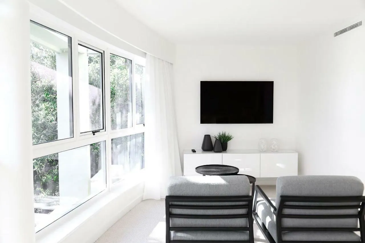 Hastings Park: Elegant Noosa Gem By The Beach Apartament