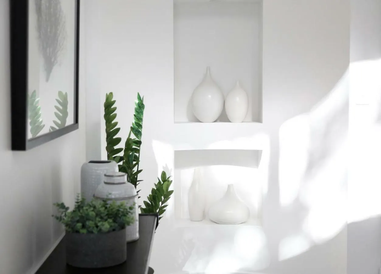 Hastings Park: Elegant Noosa Gem By The Beach