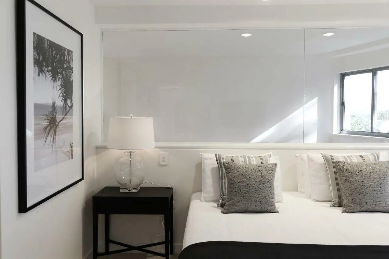 Hastings Park: Elegant Noosa Gem By The Beach